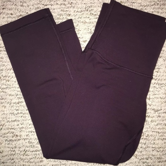 Lululemon cropped high-rise leggings ❌SOLD❌ - Picture 3 of 4